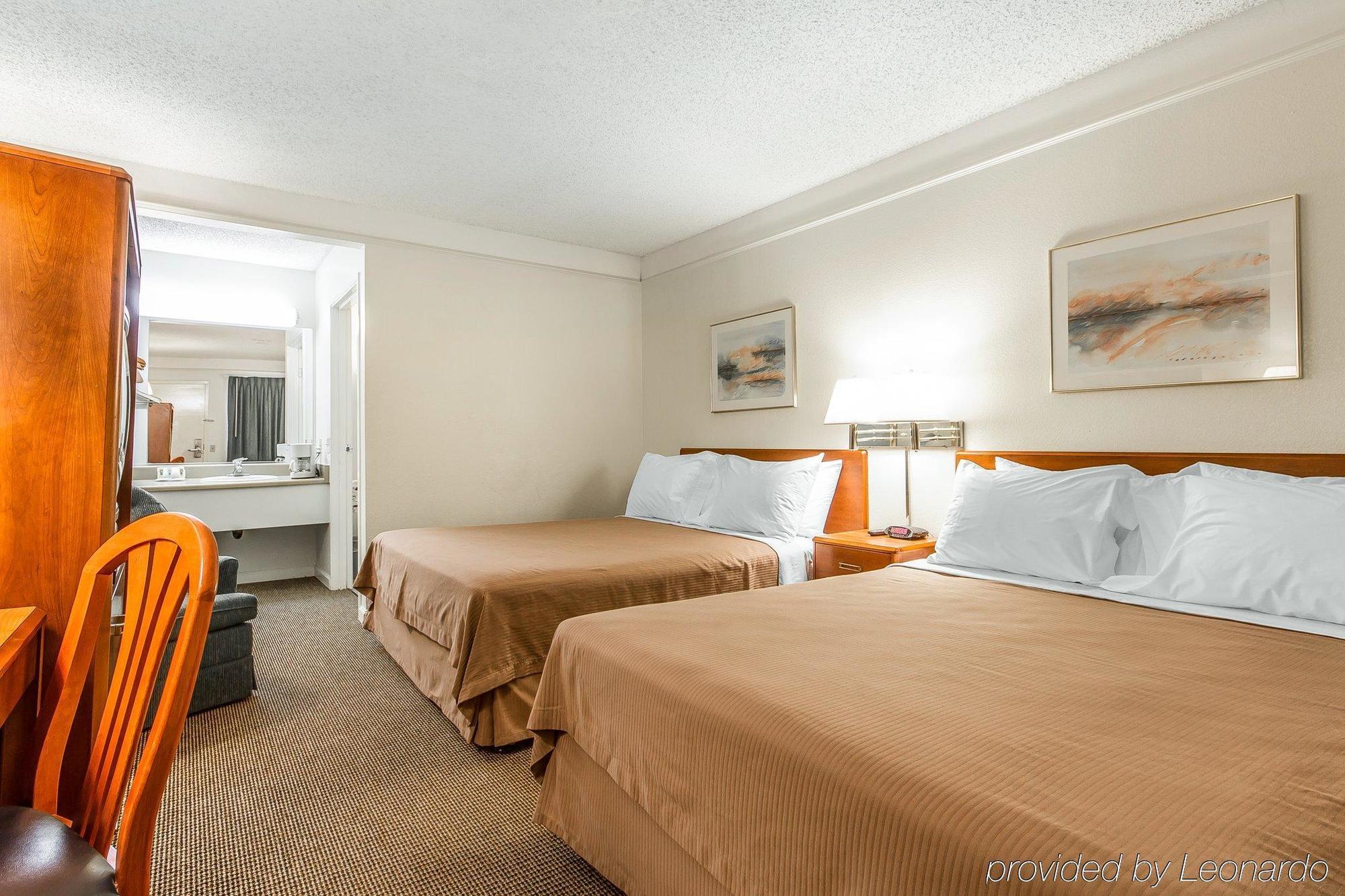 Quality Inn Стоктън Екстериор снимка