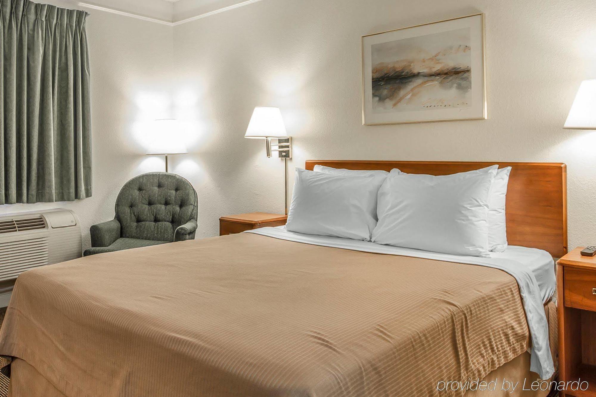 Quality Inn Стоктън Екстериор снимка
